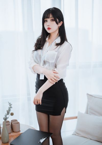 被部长玩的漂亮人妻_蓝光全集免费播放